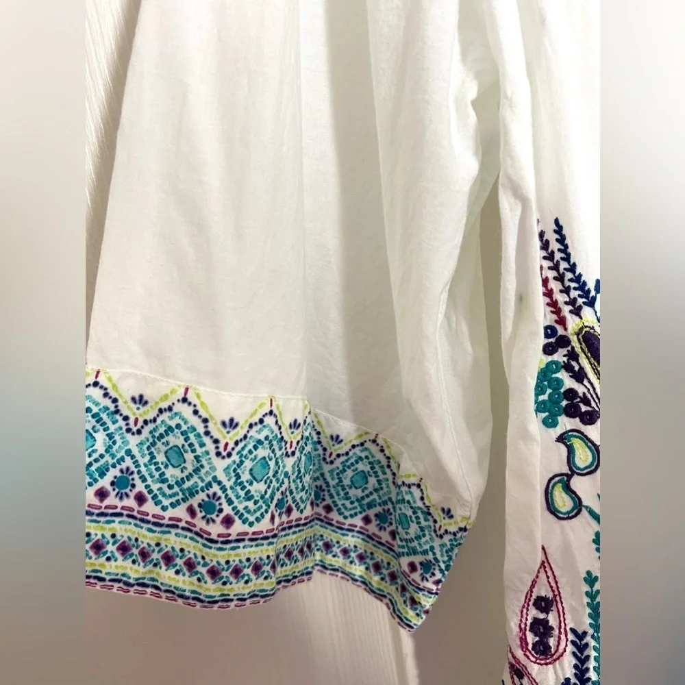 Catherine’s Women’s Plus Size Embroidered Beaded Tunic Top Size 3X 26/28W, White
